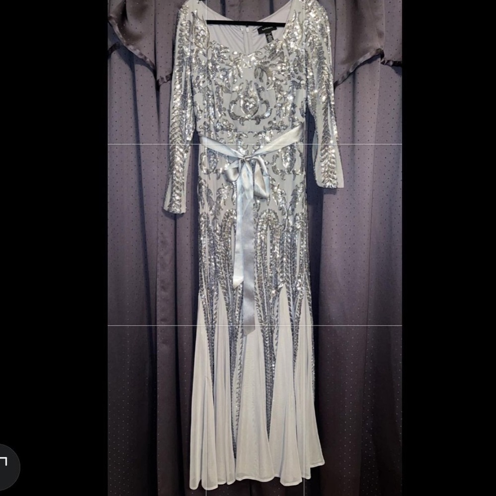 Formal dress wore a couple of hours!  Purchased at Dillards.Beautiful. Size 8-10